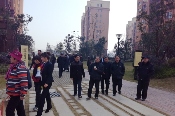 参观考察现场.jpg
