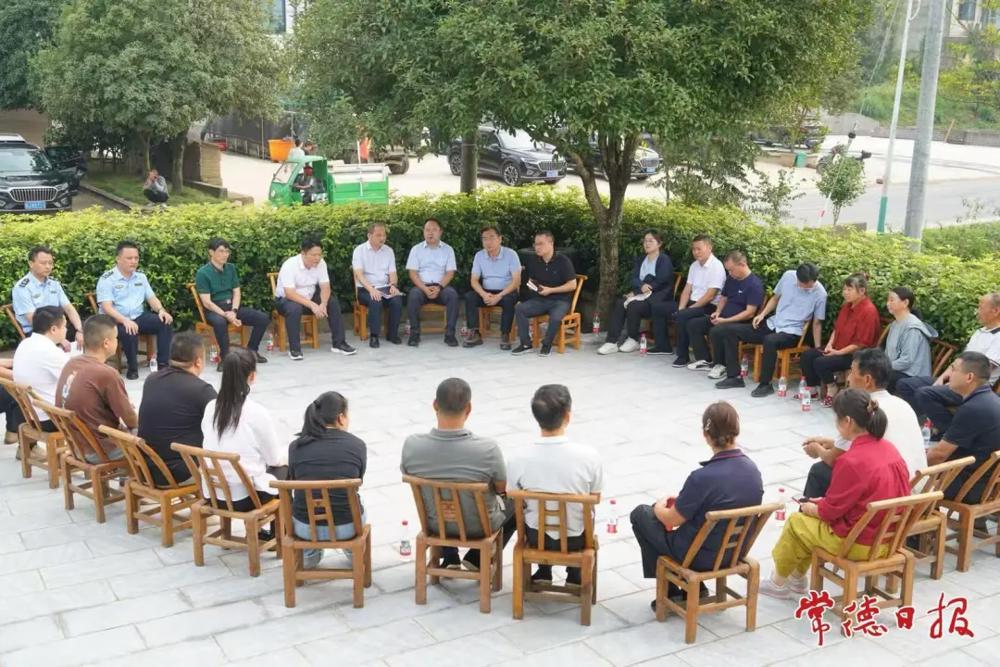 省第二生态环境保护督察组督导调研桃源县生态环境保护重点工作